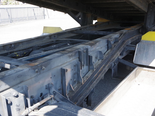 いすゞギガセーフティローダー大型（10t）[写真07]