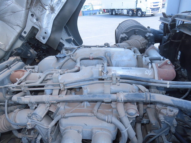 いすゞギガアルミウイング大型（10t）[写真16]