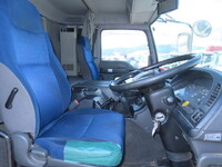 いすゞギガアルミウイング大型（10t）[写真22]