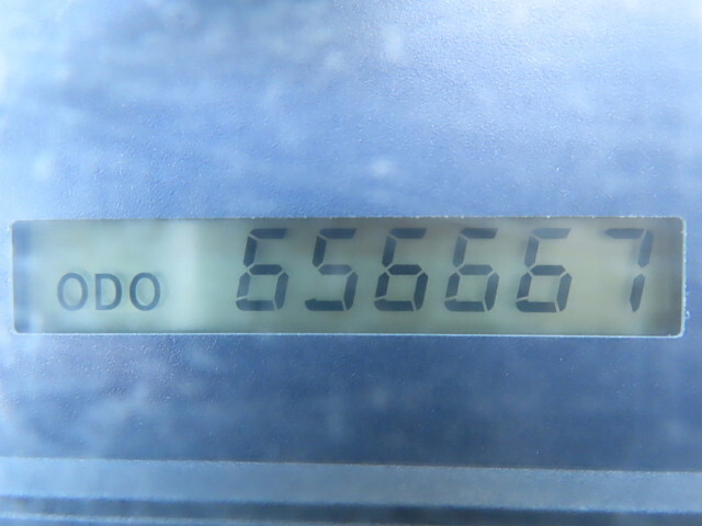 いすゞギガアルミウイング大型（10t）[写真35]