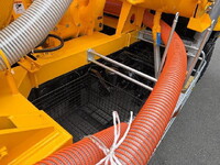 日野レンジャー汚泥吸引車増トン（6t・8t）[写真26]