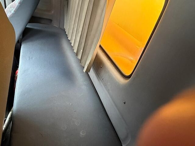 日野レンジャー汚泥吸引車増トン（6t・8t）[写真32]