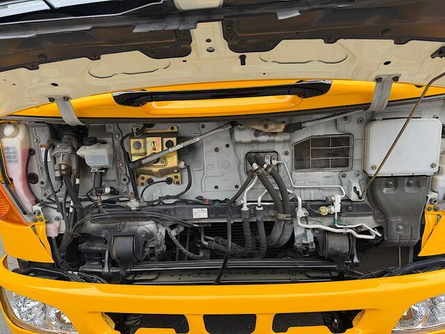 日野レンジャー汚泥吸引車増トン（6t・8t）[写真35]