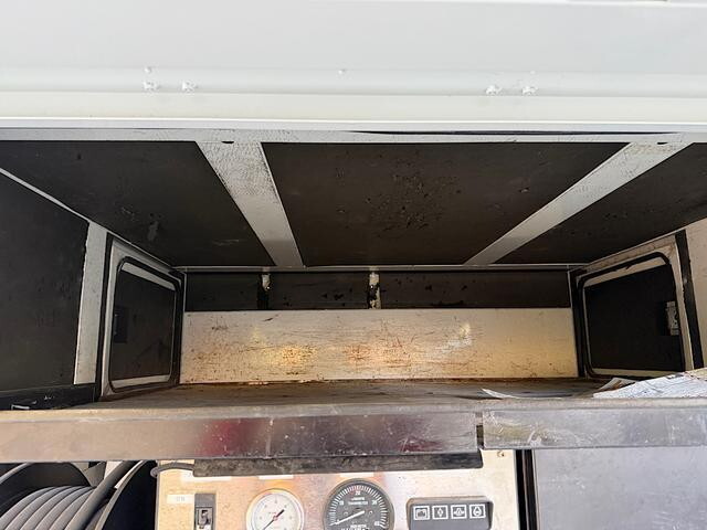 三菱ふそうキャンター高圧洗浄車小型（2t・3t）[写真14]