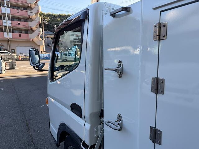 三菱ふそうキャンター高圧洗浄車小型（2t・3t）[写真18]