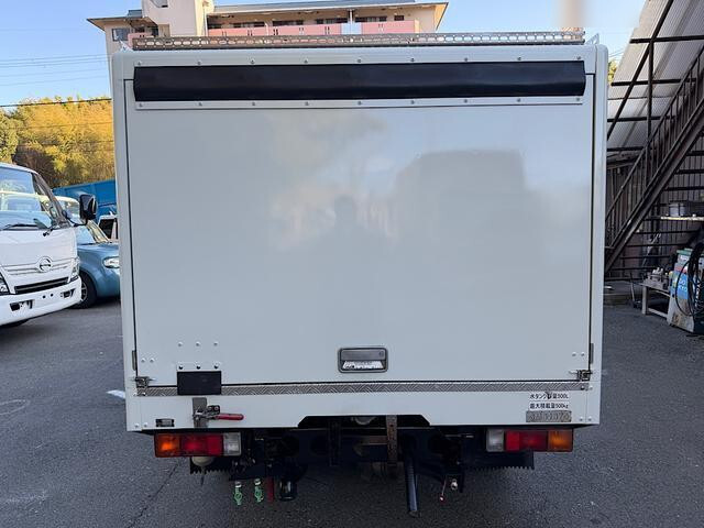 三菱ふそうキャンター高圧洗浄車小型（2t・3t）[写真06]