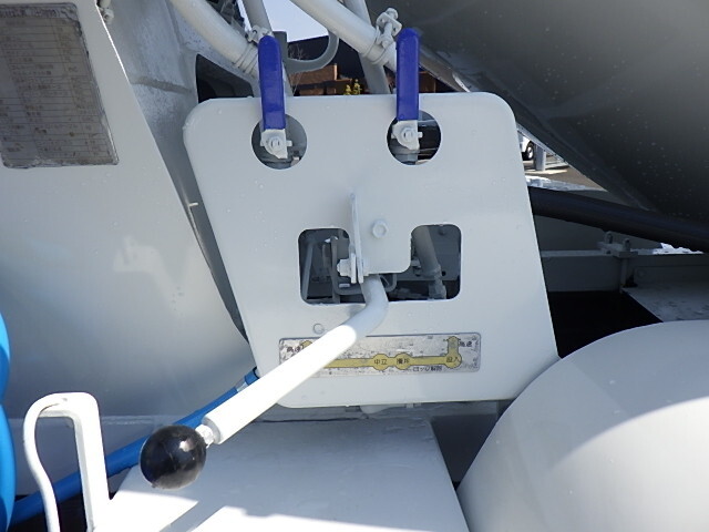 日野レンジャーミキサー車（コンクリートミキサー）中型（4t）[写真18]