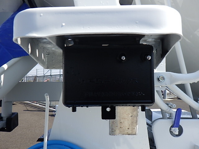 日野レンジャーミキサー車（コンクリートミキサー）中型（4t）[写真19]