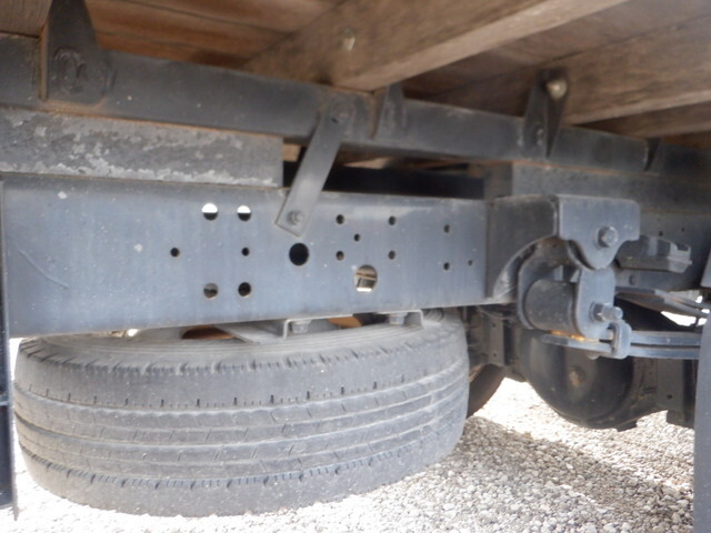 日野デュトロ平ボディ小型（2t・3t）[写真13]