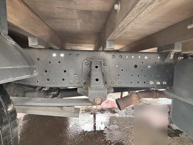 いすゞエルフ平ボディ小型（2t・3t）[写真12]