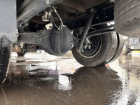 いすゞエルフ平ボディ小型（2t・3t）[写真16]