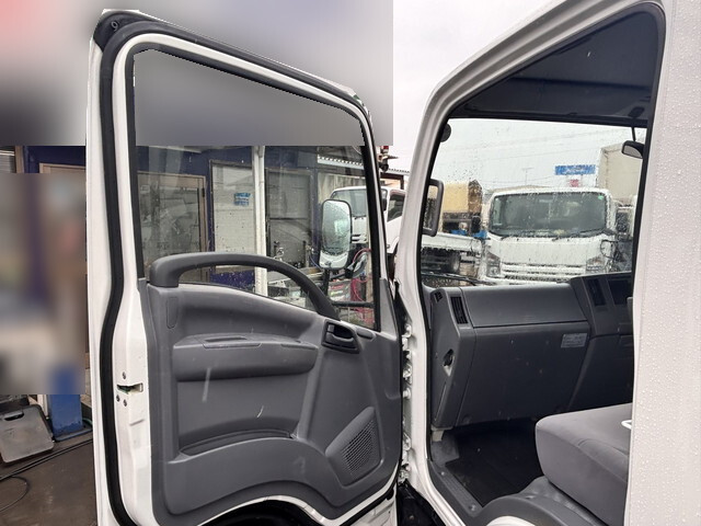 いすゞエルフ平ボディ小型（2t・3t）[写真36]