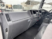 いすゞエルフ平ボディ小型（2t・3t）[写真38]