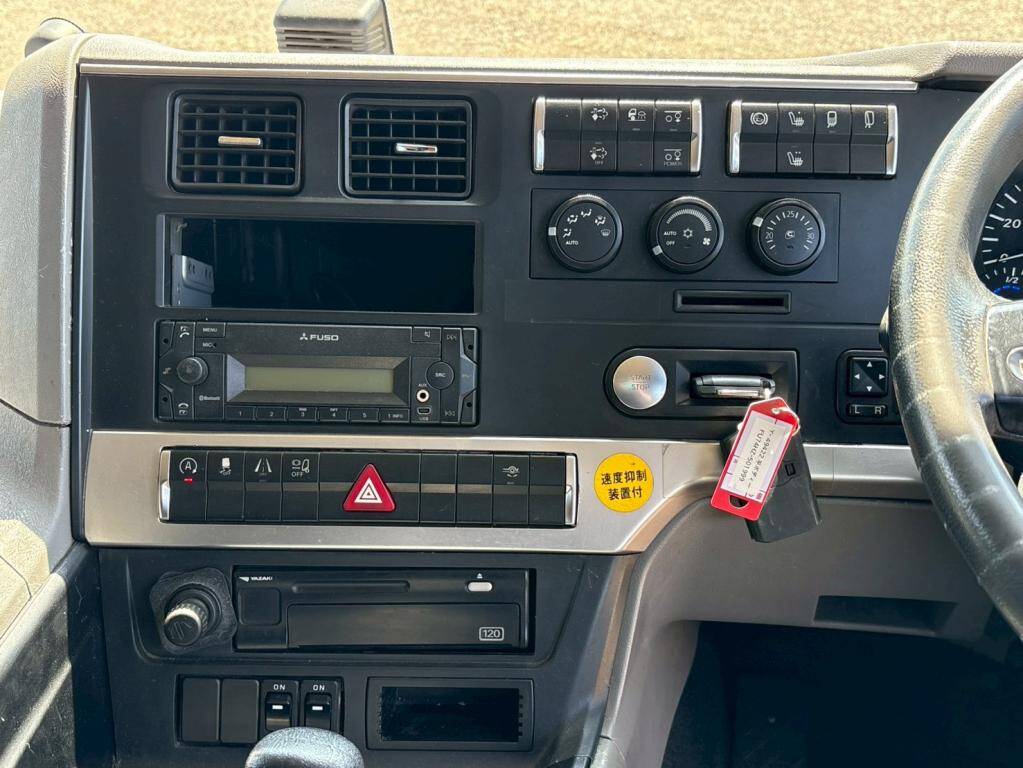 三菱ふそうスーパーグレートアルミブロック大型（10t）[写真18]