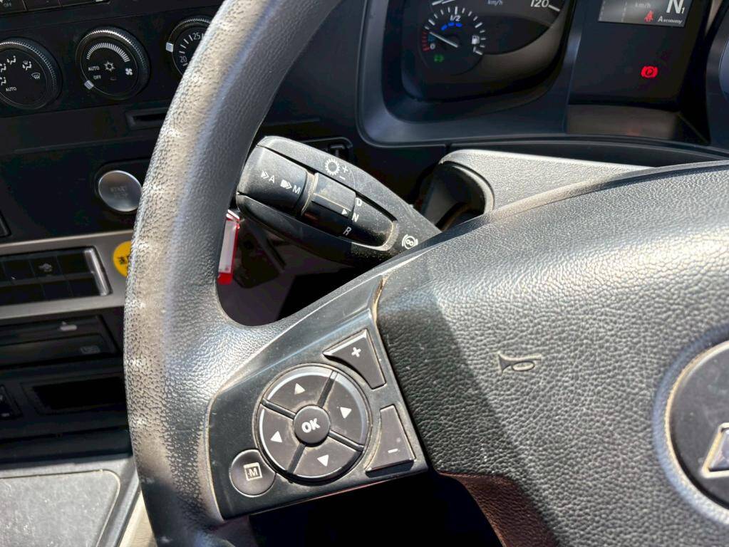 三菱ふそうスーパーグレートアルミブロック大型（10t）[写真19]