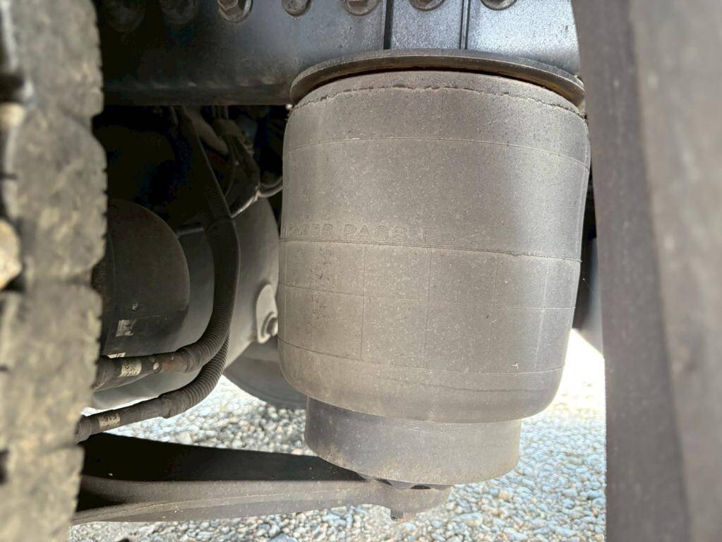 日野プロフィアアルミブロック大型（10t）[写真12]