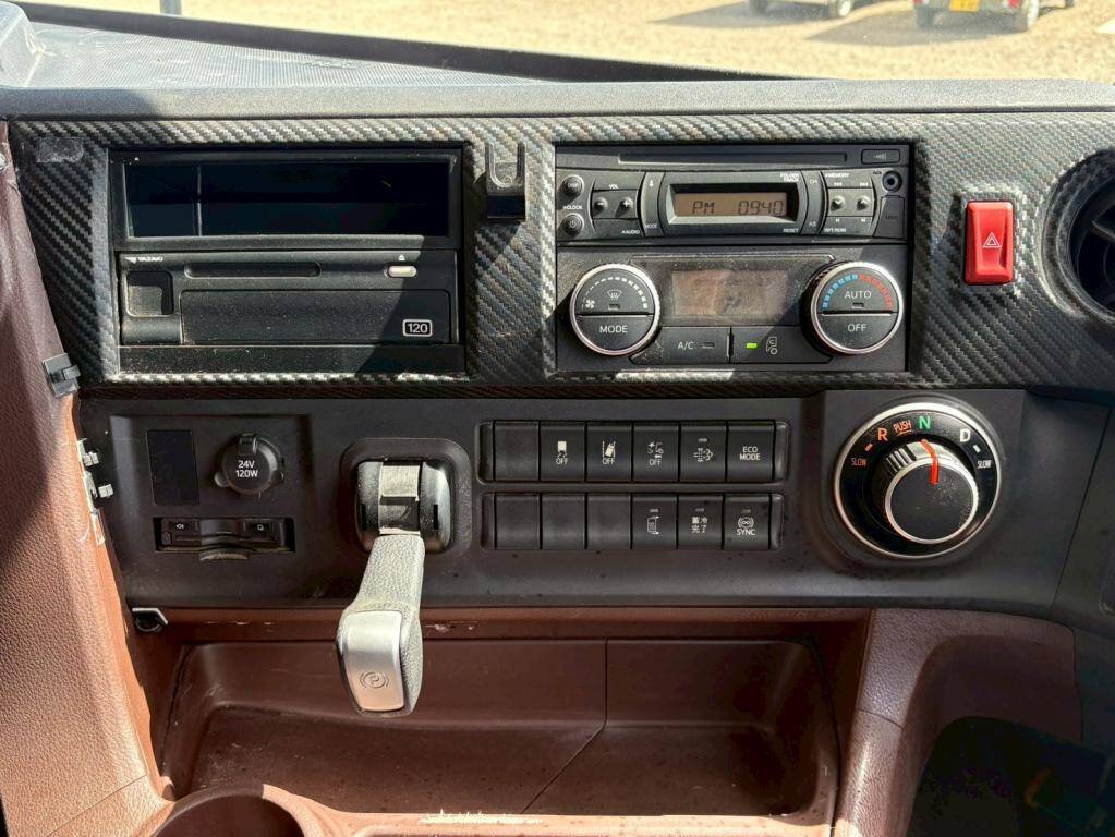 日野プロフィアアルミブロック大型（10t）[写真18]