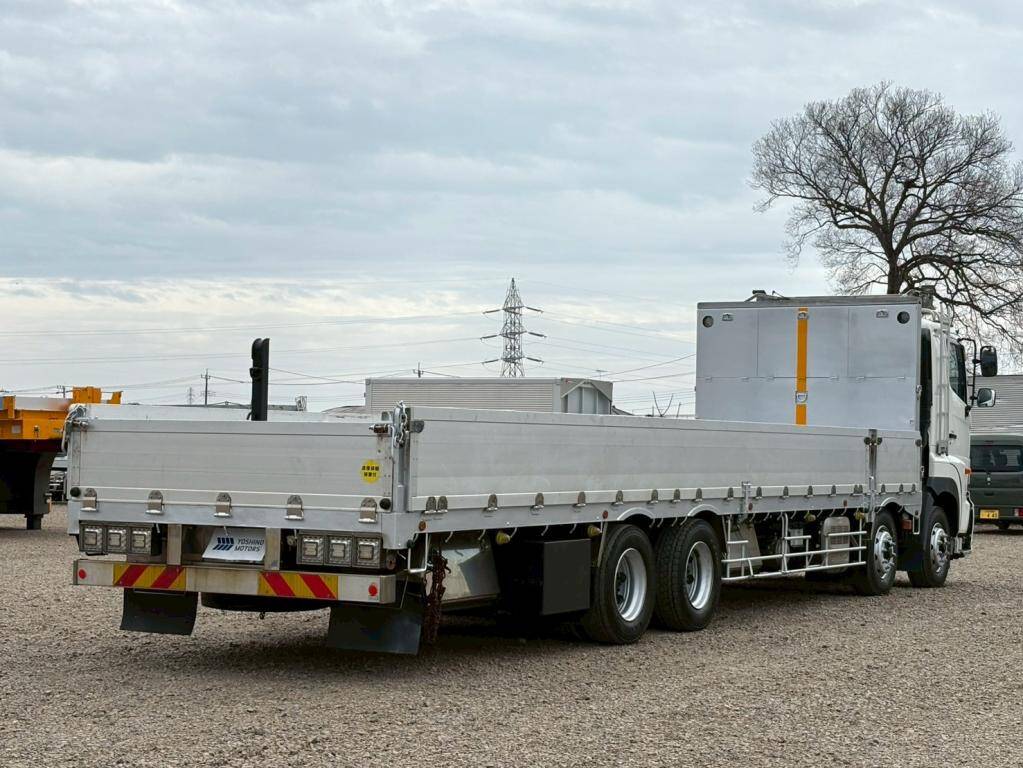 日野プロフィアアルミブロック大型（10t）[写真03]