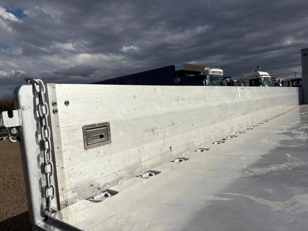 日野プロフィアアルミブロック大型（10t）[写真07]