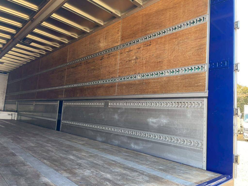 その他のメーカーその他の車種ウイングトレーラー大型（10t）[写真10]