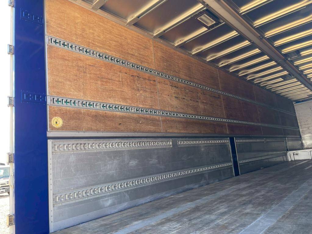 その他のメーカーその他の車種ウイングトレーラー大型（10t）[写真09]