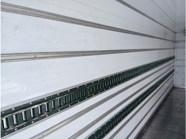 日野レンジャー冷凍車（冷蔵車）中型（4t）[写真16]