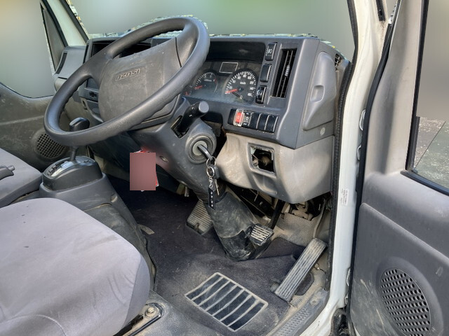 いすゞエルフ平ボディ小型（2t・3t）[写真23]