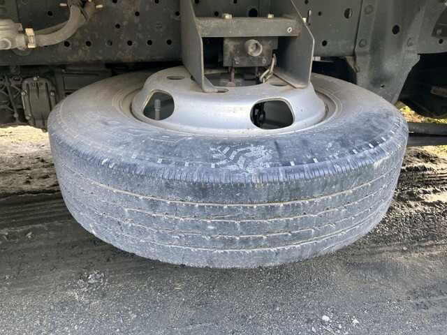 いすゞエルフ平ボディ小型（2t・3t）[写真09]