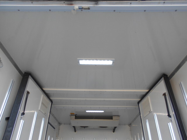 三菱ふそうキャンター冷凍車（冷蔵車）小型（2t・3t）[写真17]