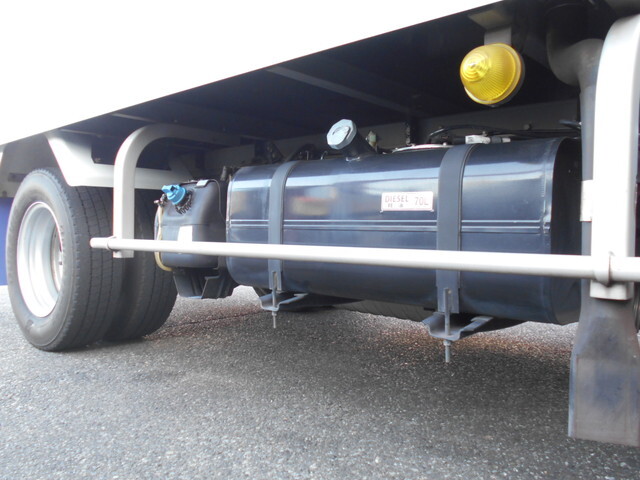 三菱ふそうキャンター冷凍車（冷蔵車）小型（2t・3t）[写真25]