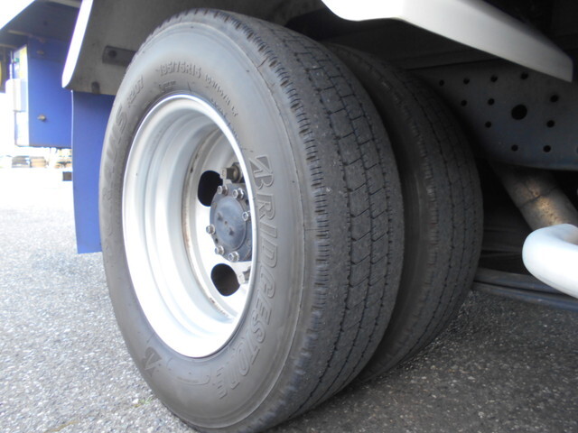 三菱ふそうキャンター冷凍車（冷蔵車）小型（2t・3t）[写真29]