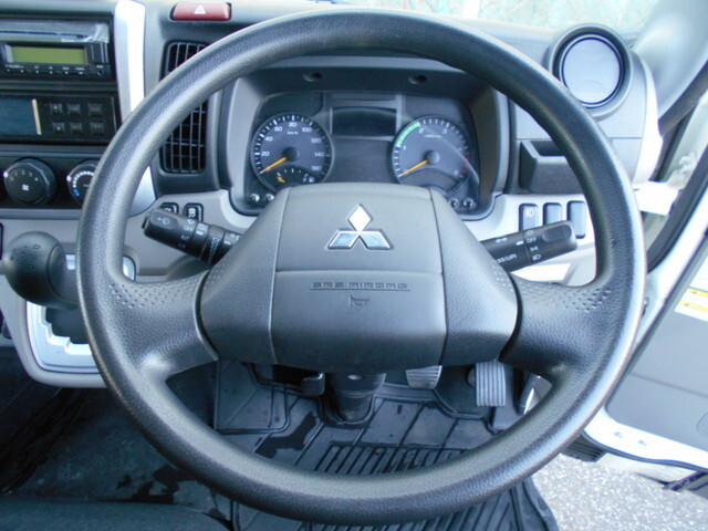 三菱ふそうキャンター冷凍車（冷蔵車）小型（2t・3t）[写真35]