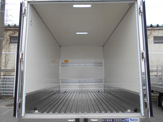 三菱ふそうキャンター保冷バン小型（2t・3t）[写真11]