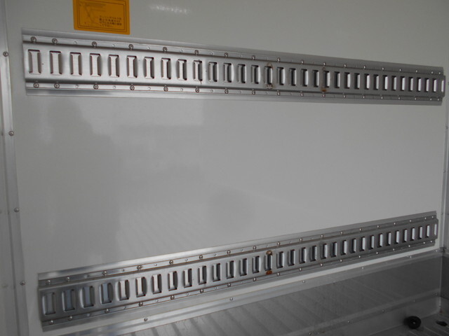 三菱ふそうキャンター保冷バン小型（2t・3t）[写真14]