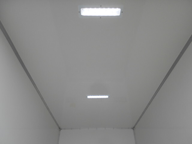 三菱ふそうキャンター保冷バン小型（2t・3t）[写真16]