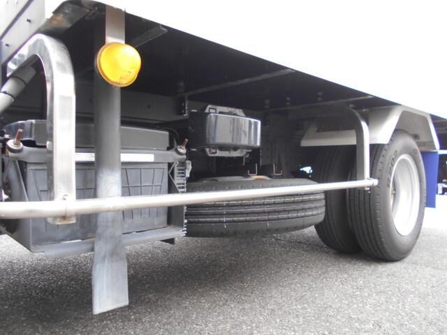 三菱ふそうキャンター保冷バン小型（2t・3t）[写真22]