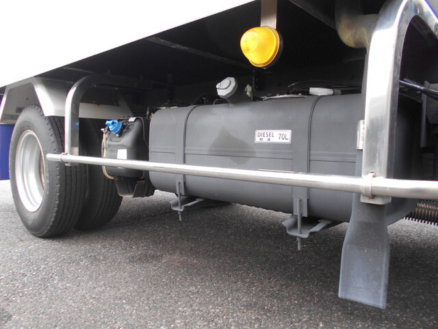 三菱ふそうキャンター保冷バン小型（2t・3t）[写真23]