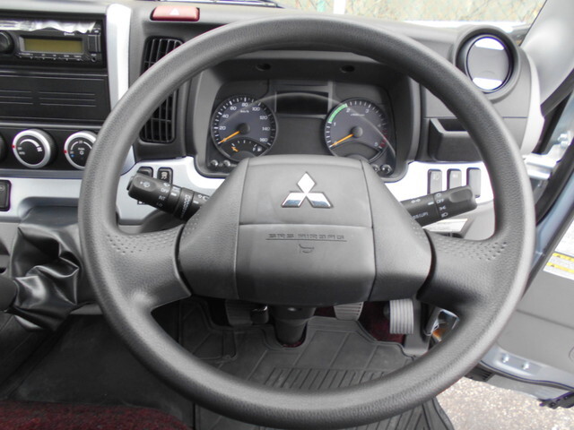 三菱ふそうキャンター保冷バン小型（2t・3t）[写真32]