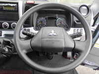 三菱ふそうキャンター保冷バン小型（2t・3t）[写真33]