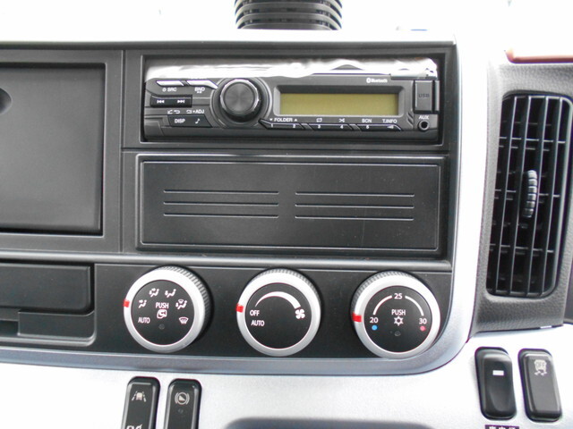 三菱ふそうキャンター保冷バン小型（2t・3t）[写真34]