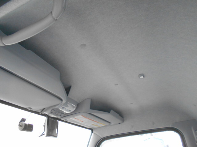 三菱ふそうキャンター保冷バン小型（2t・3t）[写真40]