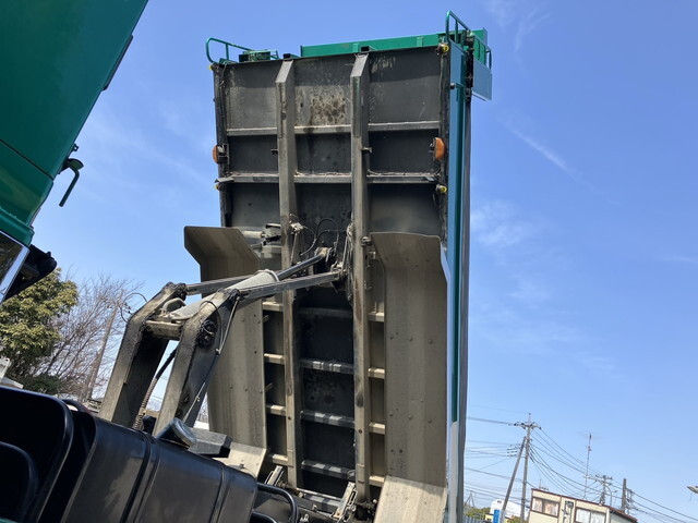 日野プロフィアダンプ大型（10t）[写真15]