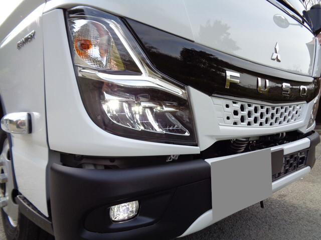 三菱ふそうキャンターコンテナ専用車小型（2t・3t）[写真11]