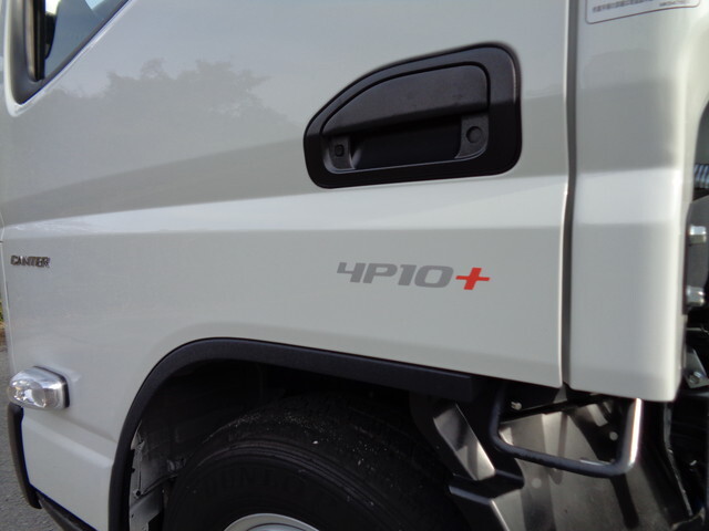 三菱ふそうキャンターコンテナ専用車小型（2t・3t）[写真13]