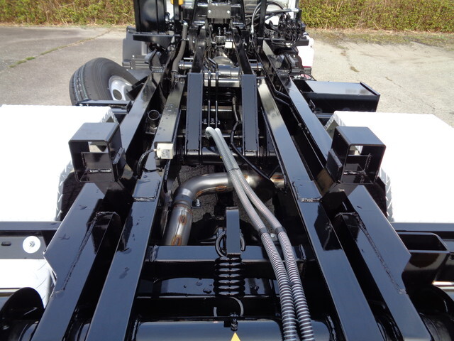 三菱ふそうキャンターコンテナ専用車小型（2t・3t）[写真18]