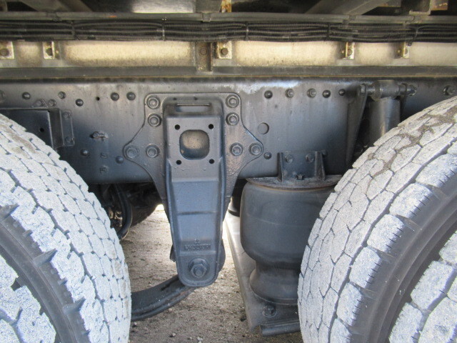 三菱ふそうスーパーグレート冷凍車（冷蔵車）大型（10t）[写真24]