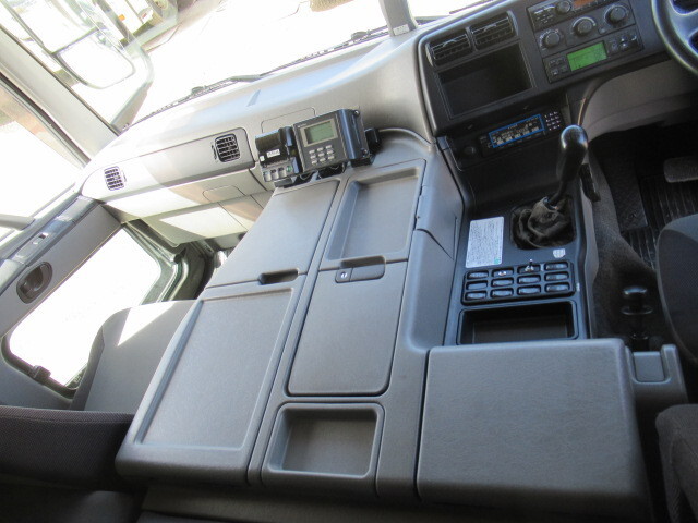 三菱ふそうスーパーグレート冷凍車（冷蔵車）大型（10t）[写真29]