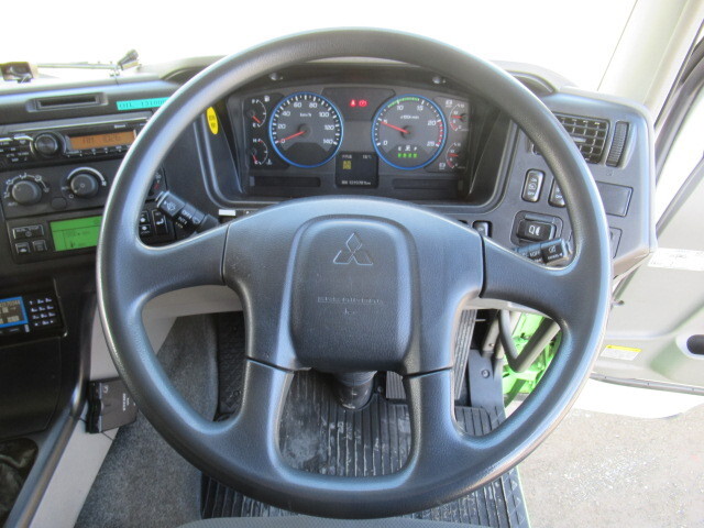 三菱ふそうスーパーグレート冷凍車（冷蔵車）大型（10t）[写真30]