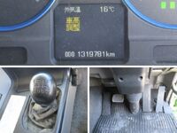 三菱ふそうスーパーグレート冷凍車（冷蔵車）大型（10t）[写真32]