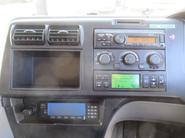 三菱ふそうスーパーグレート冷凍車（冷蔵車）大型（10t）[写真33]